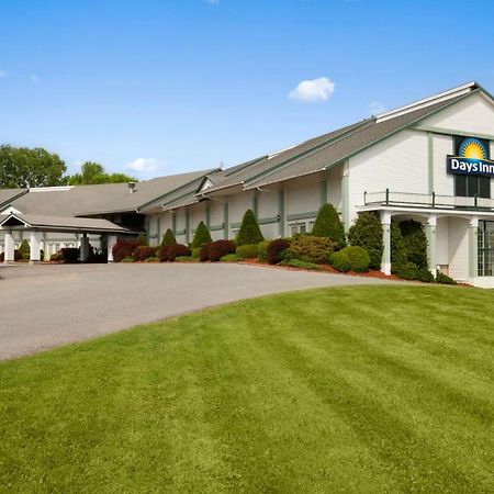 Days Inn By Wyndham Shelburne/Burlington Buitenkant foto
