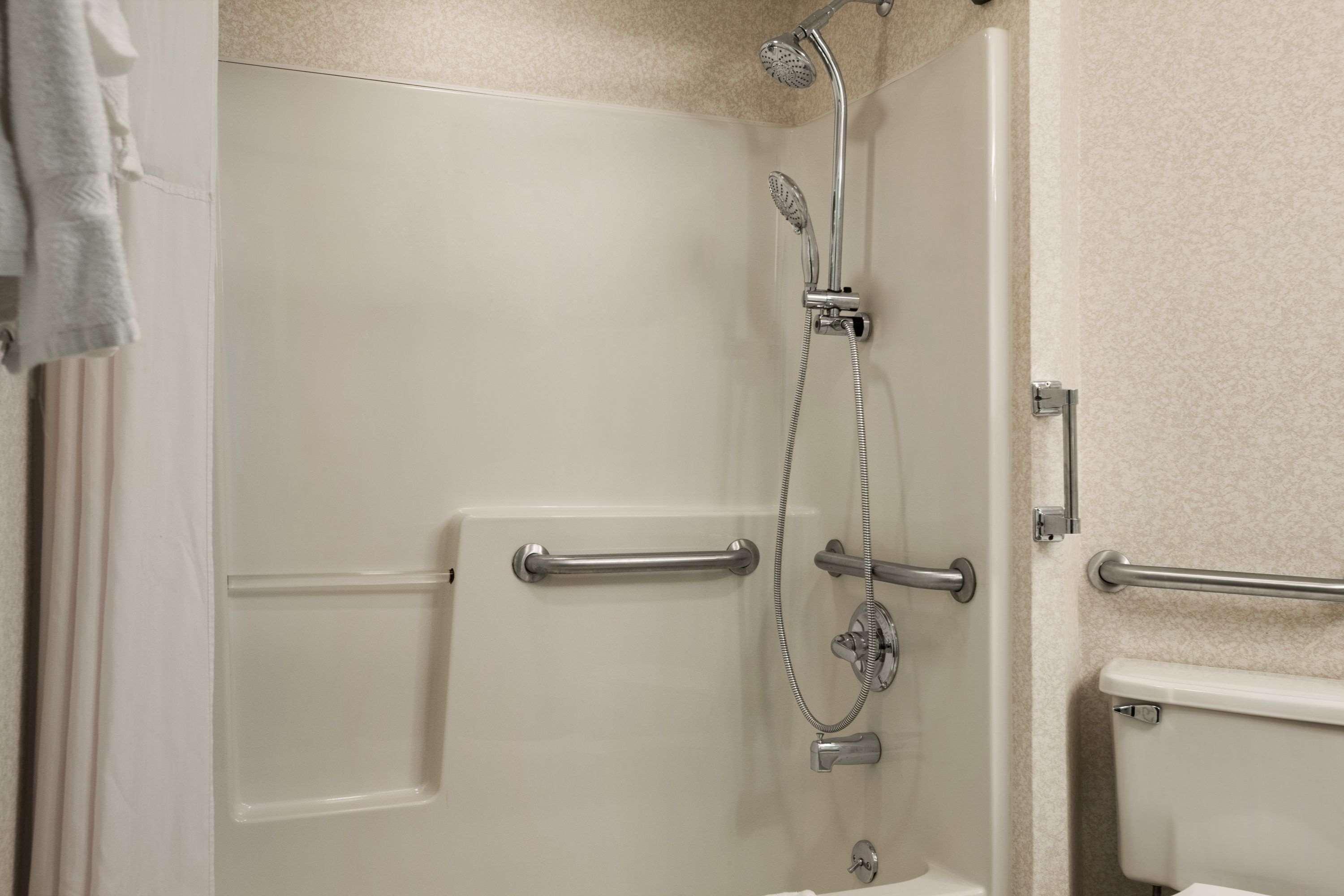 Days Inn By Wyndham Shelburne/Burlington Buitenkant foto